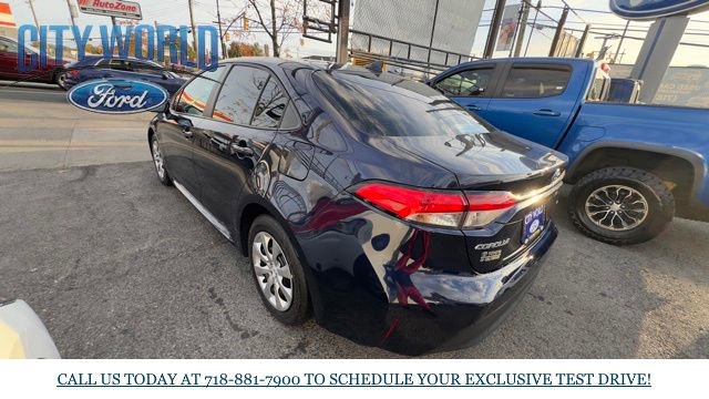 Used 2025 Toyota Corolla LE w/ Convenience Package image 4