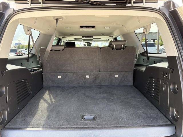 Used 2020 Chevrolet Suburban Premier RWD image 12