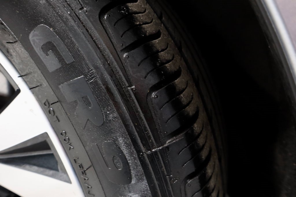 Used 2020 Subaru Legacy Premium image 20