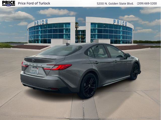 Used 2025 Toyota Camry SE w/ Convenience Package FWD image 5