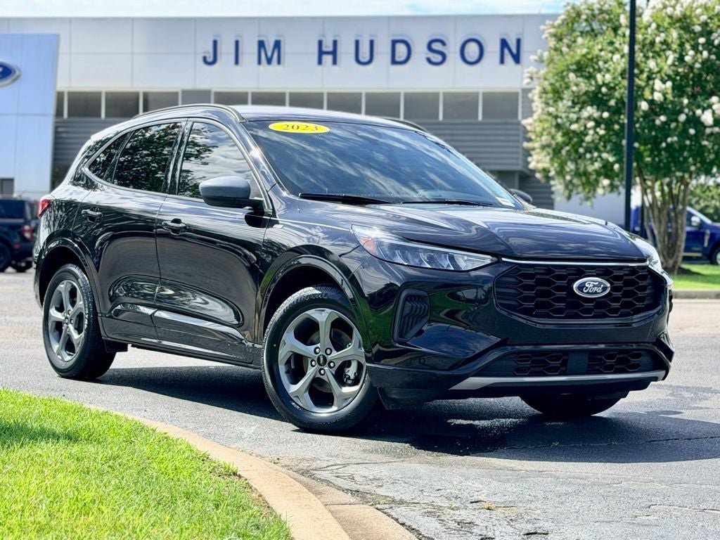 Certified 2023 Ford Escape ST-Line w/ Tech Pack #1 AWD/4WD image 2