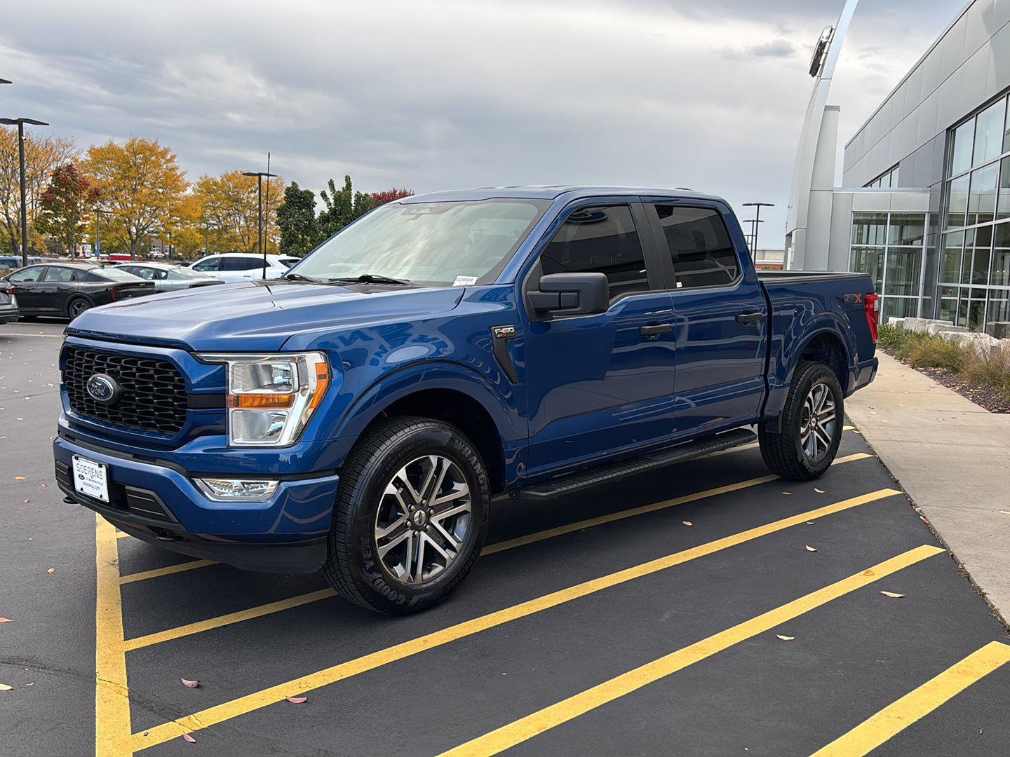 Certified 2022 Ford F150 XL w/ STX Appearance Package AWD/4WD image 8