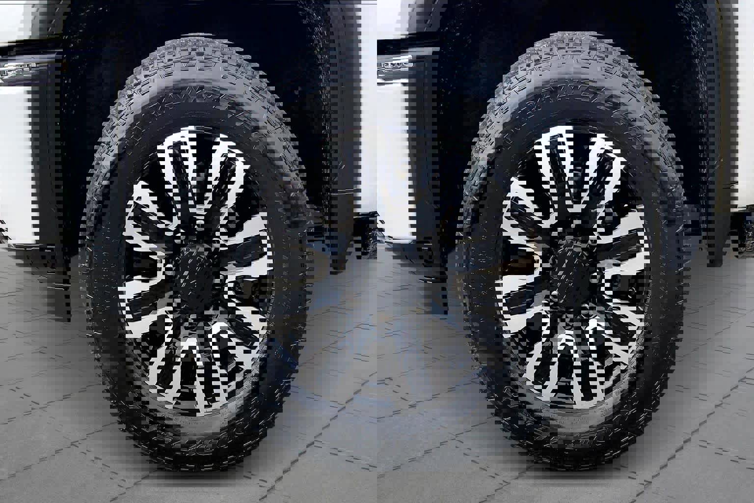 Used 2025 GMC Sierra 2500 Denali Ultimate image 13