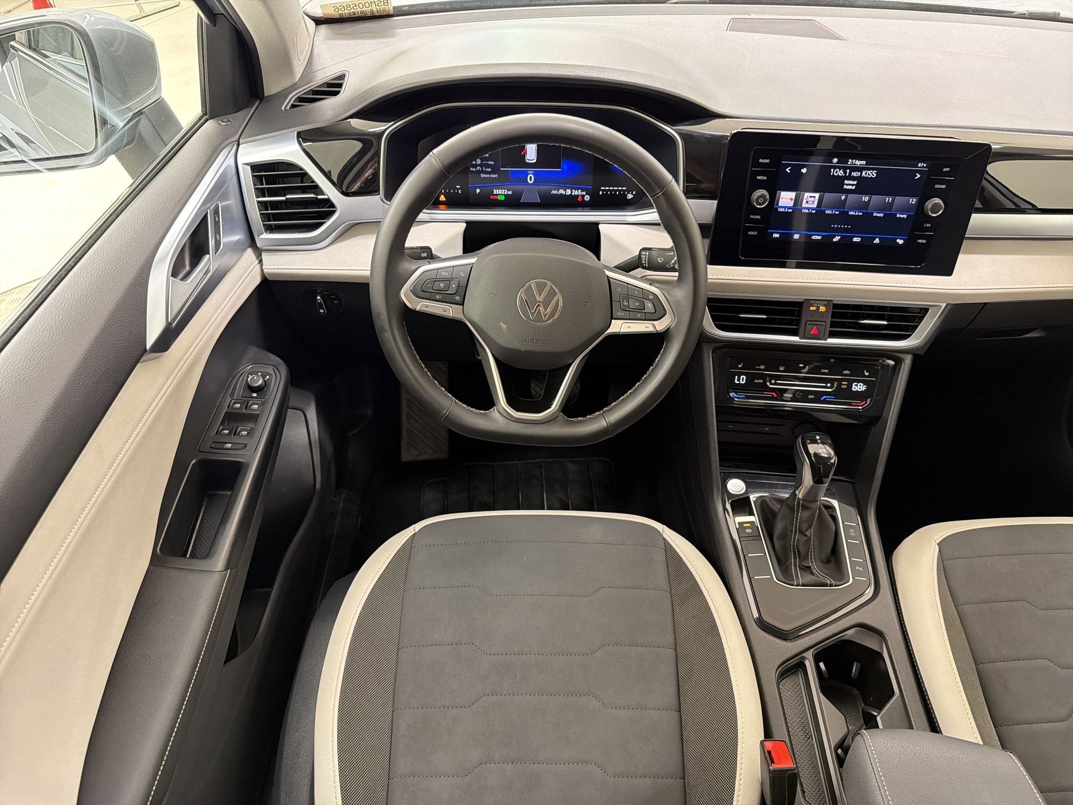 Used 2025 Volkswagen Taos SE FWD image 26