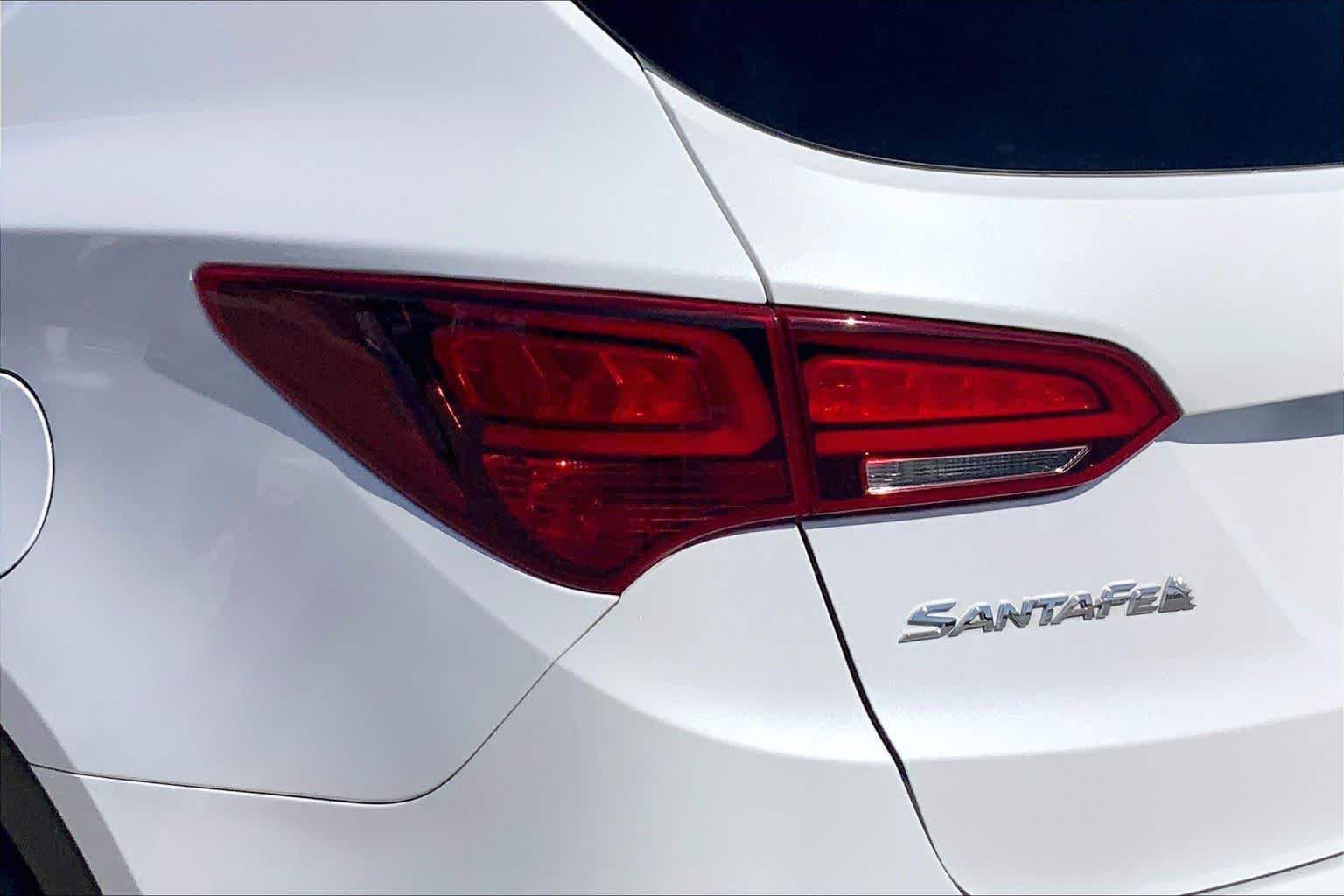 Used 2017 Hyundai Santa Fe Sport FWD image 29