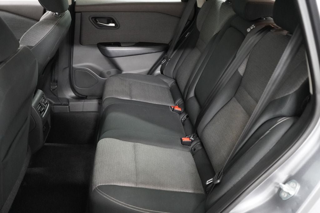 Used 2022 Nissan Rogue SV AWD/4WD image 28