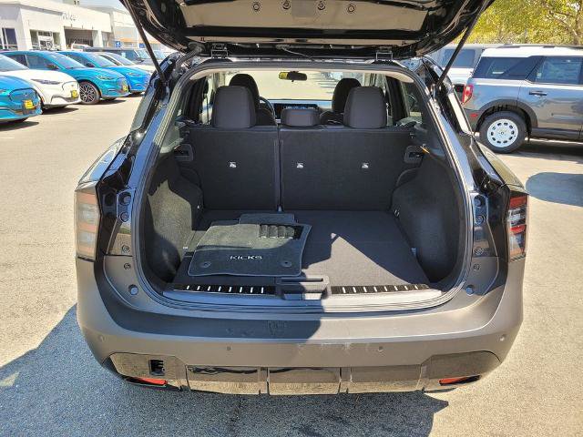 Used 2026 Nissan Kicks SV w/ Illumination Package FWD image 10