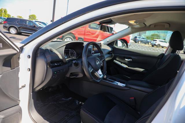 Used 2022 Nissan Sentra SR w/ Electronics Package FWD image 18