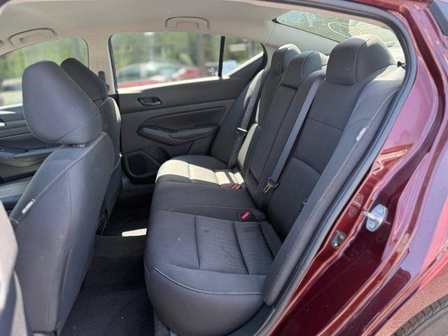 Used 2025 Nissan Altima 2.5 SV FWD image 16