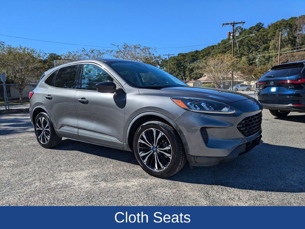 Certified 2021 Ford Escape SE w/ SE Sport Appearance Package FWD image 2