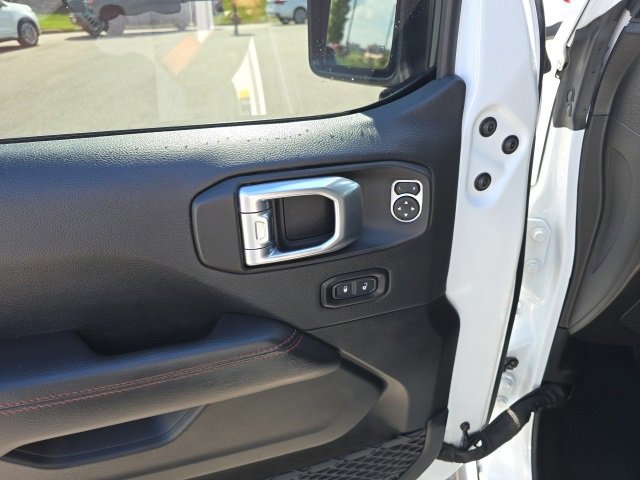 Used 2022 Jeep Wrangler Unlimited Rubicon w/ Cold Weather Group image 12