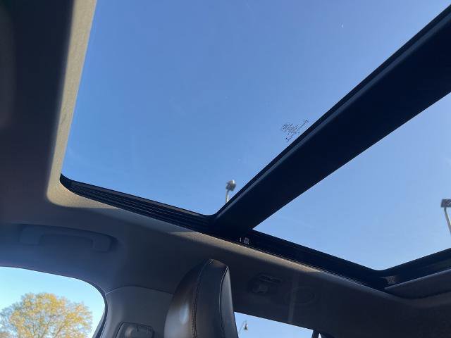 Certified 2022 Ford Explorer XLT w/ Equipment Group 202A image 31