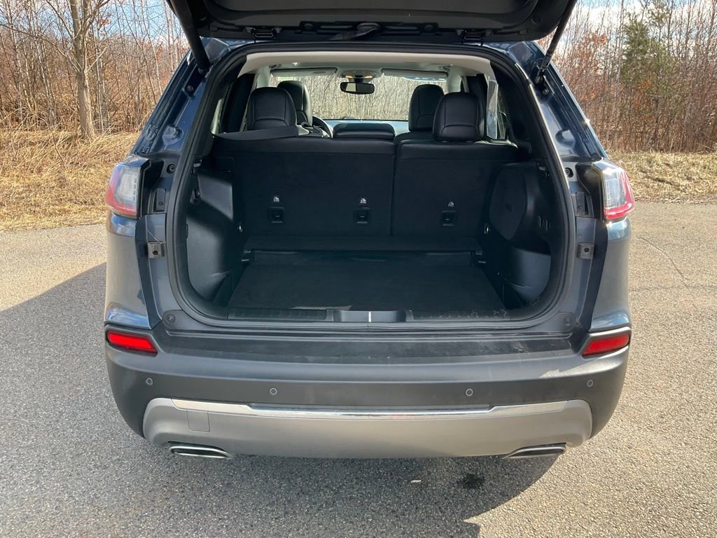 Used 2021 Jeep Cherokee Limited image 25