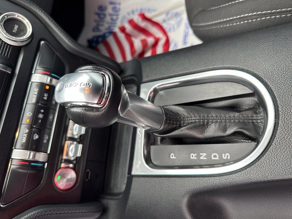Certified 2019 Ford Mustang Convertible w/ Ecoboost Performance Package RWD image 19