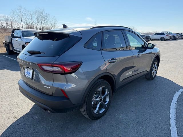 Certified 2025 Ford Escape ST-Line AWD/4WD image 5