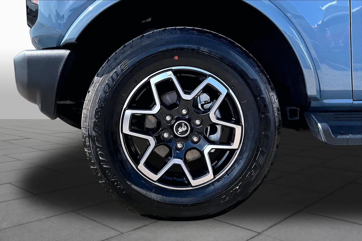 Certified 2025 Ford Bronco Outer Banks AWD/4WD image 13