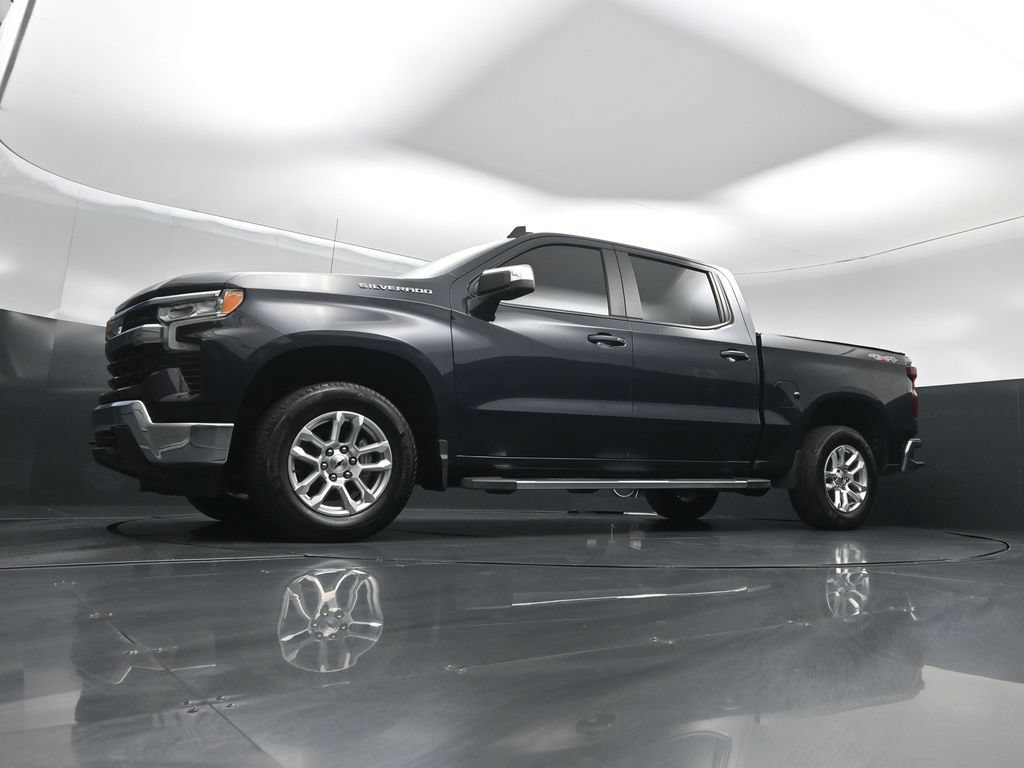 Used 2023 Chevrolet Silverado 1500 LT AWD/4WD image 40