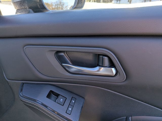 Used 2024 Nissan Rogue SV AWD/4WD image 34