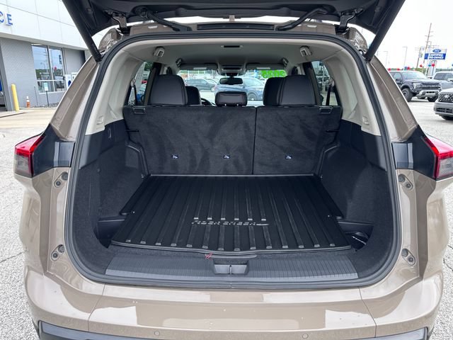 Used 2025 Nissan Rogue SV w/ Rock Creek Premium Package AWD/4WD image 7
