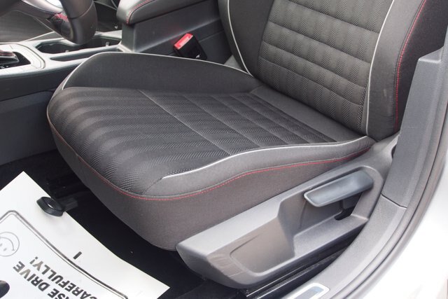 Used 2019 Volkswagen Jetta GLI FWD image 17