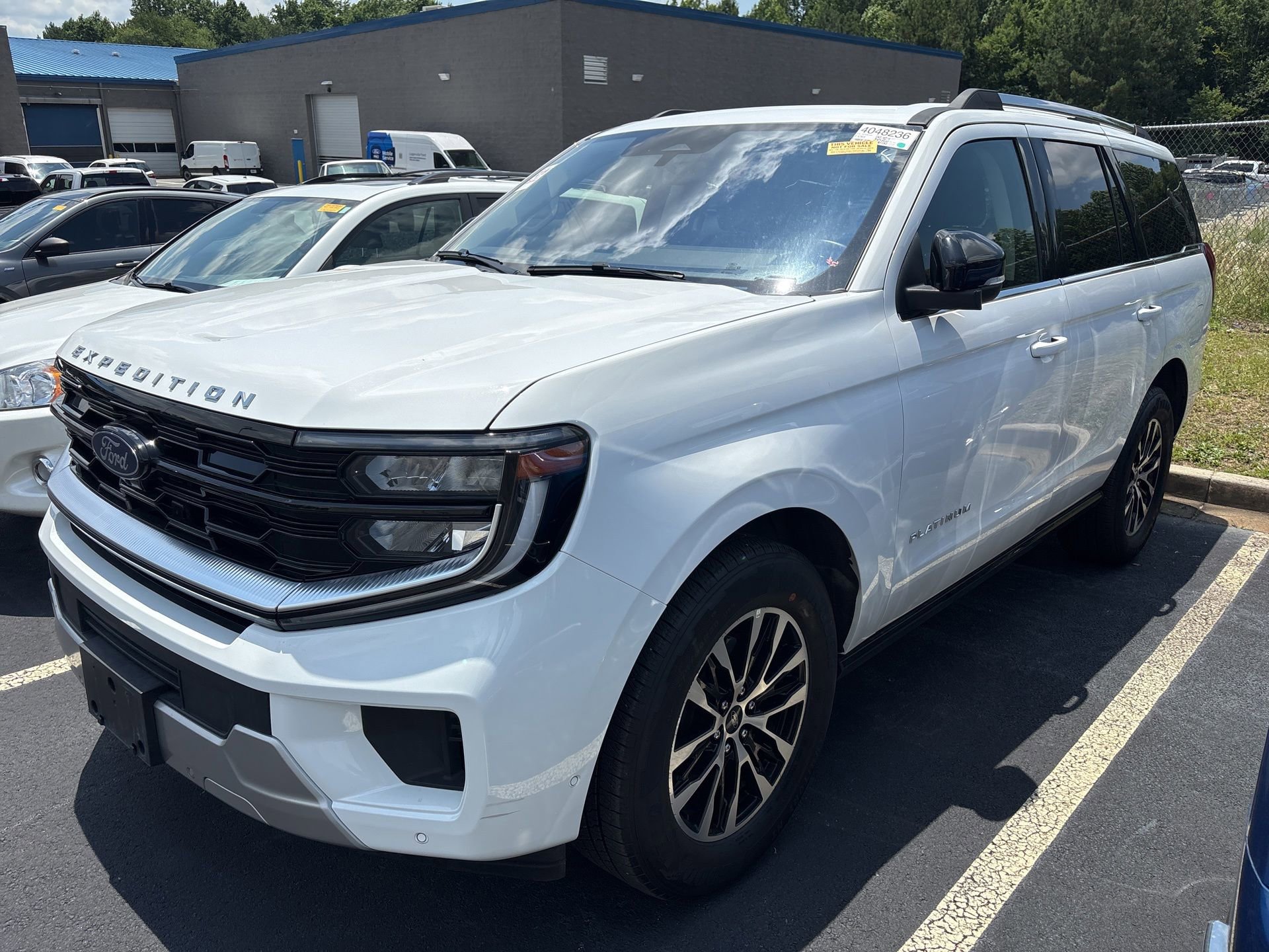 Certified 2025 Ford Expedition Platinum AWD/4WD image 1