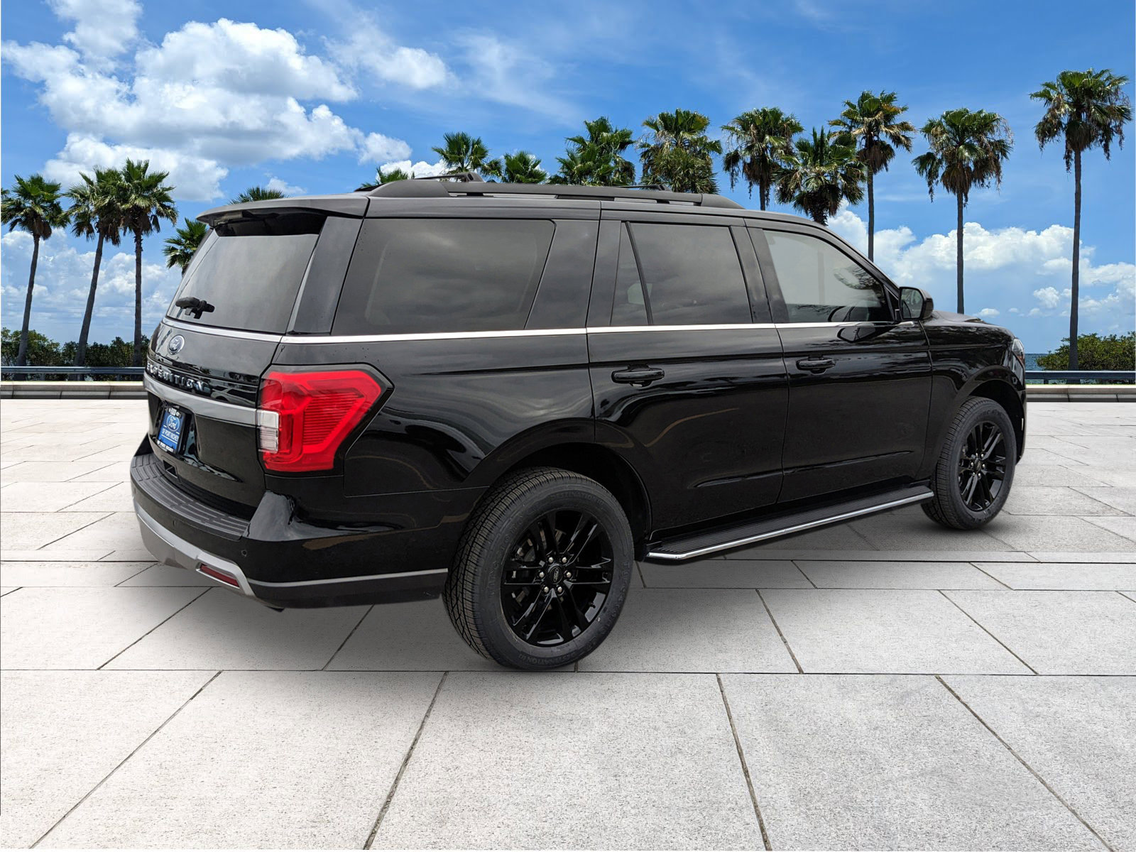 Certified 2022 Ford Expedition XLT image 8