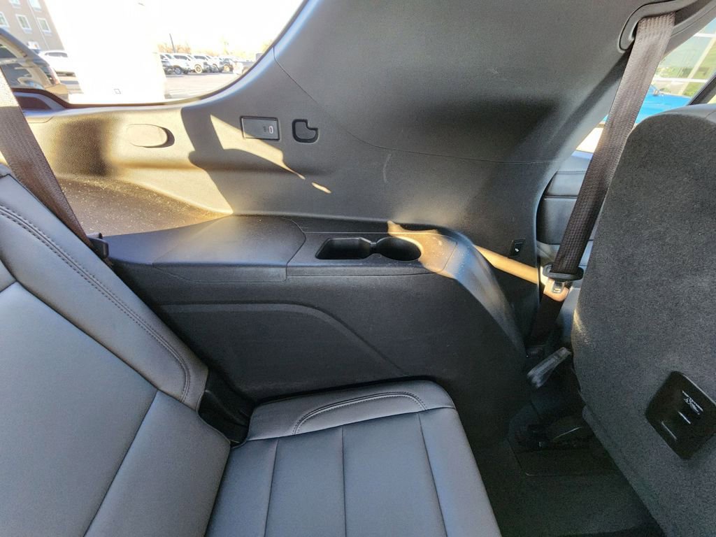 Used 2023 Chevrolet Tahoe Z71 w/ Luxury Package image 27