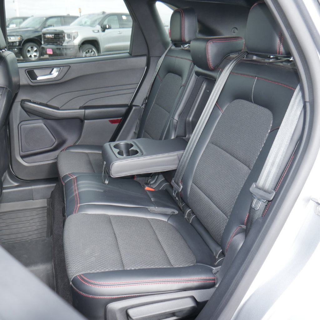 Certified 2024 Ford Escape ST-Line w/ Tech Pack #1 AWD/4WD image 6