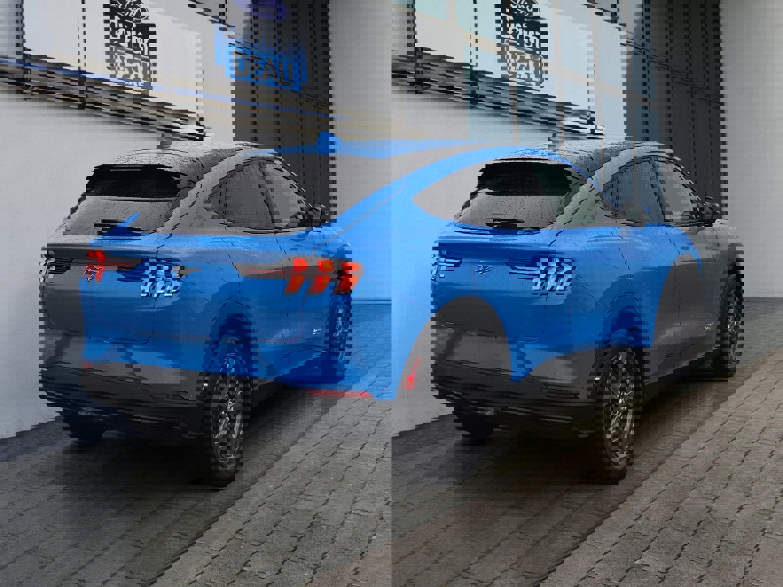 Certified 2022 Ford Mustang Mach-E Select w/ Comfort/Technology Package image 3