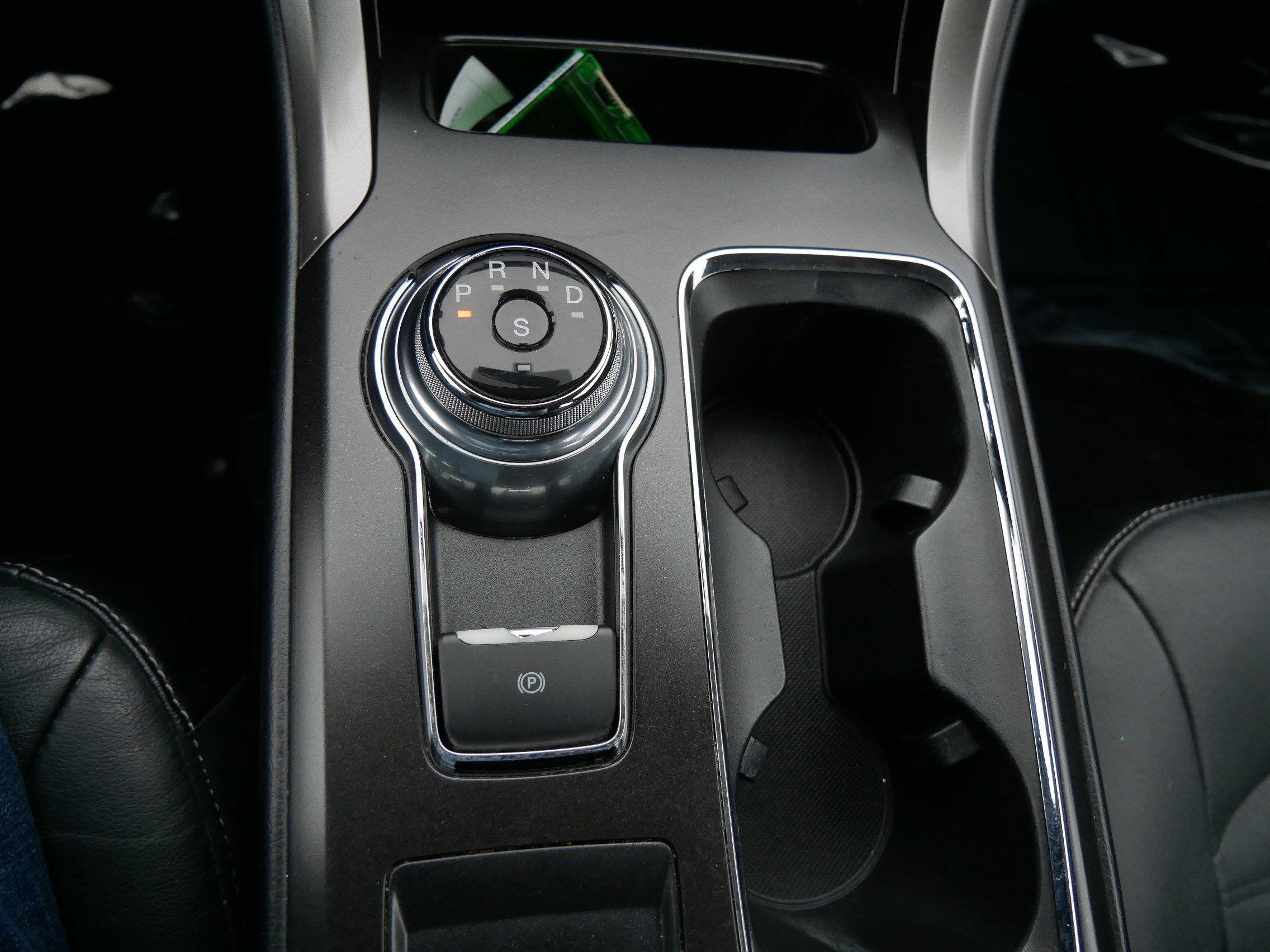 Certified 2018 Ford Fusion SE w/ Fusion SE Technology Package image 24