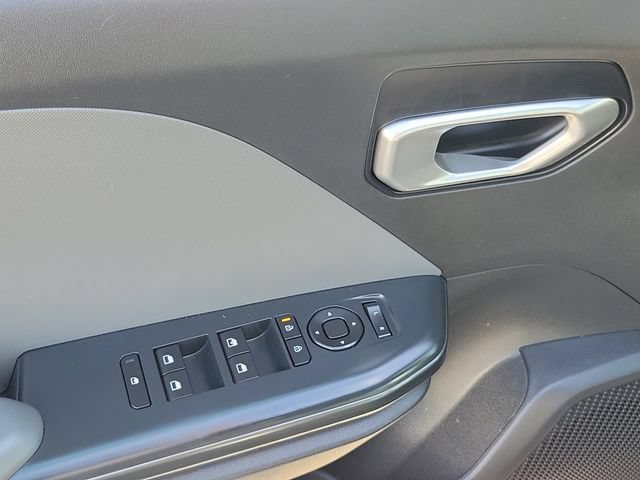 Used 2025 Kia K4 FWD image 16