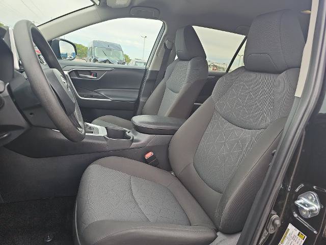 Used 2025 Toyota RAV4 XLE FWD image 14