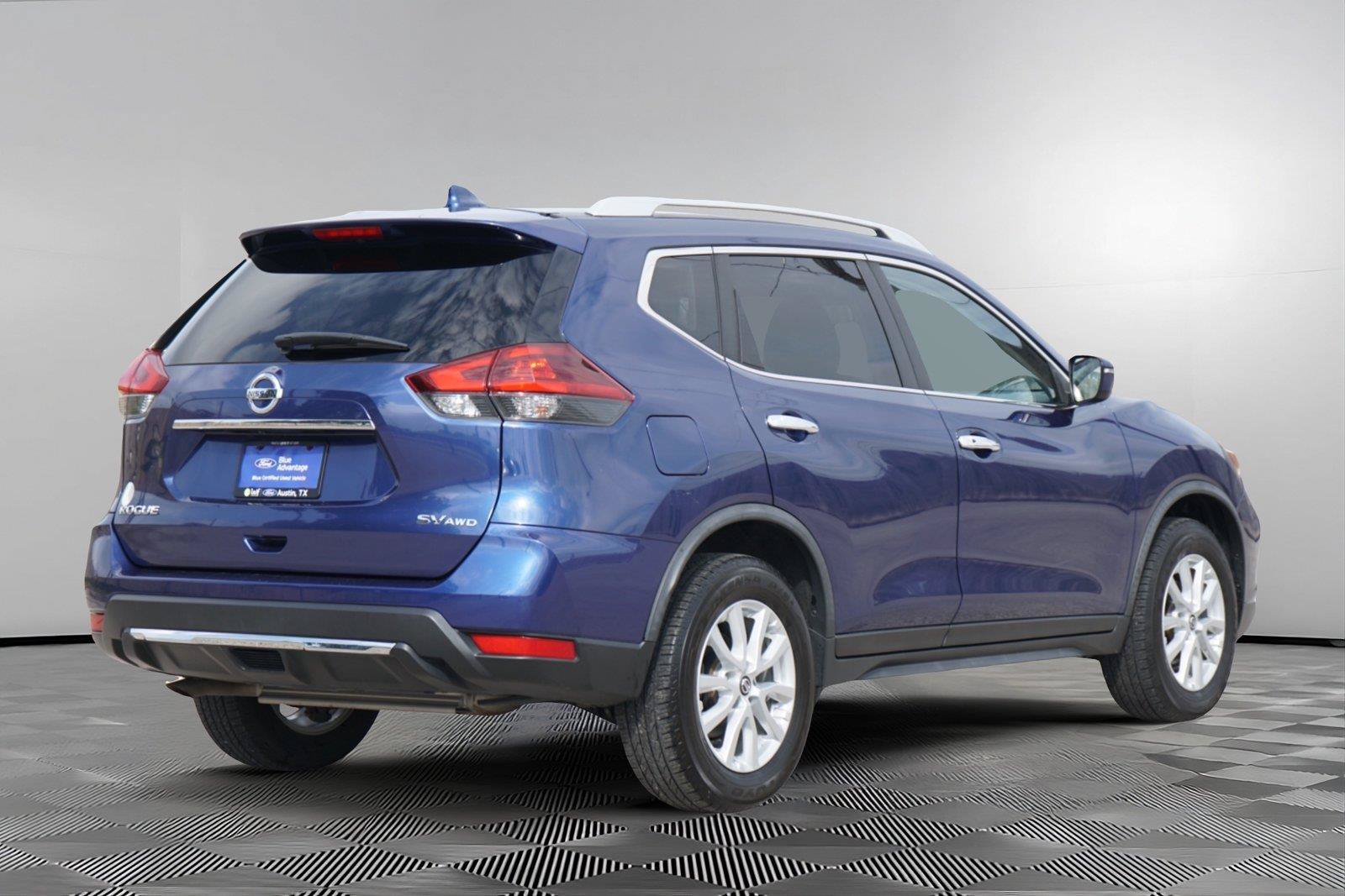 Used 2018 Nissan Rogue SV AWD/4WD image 5