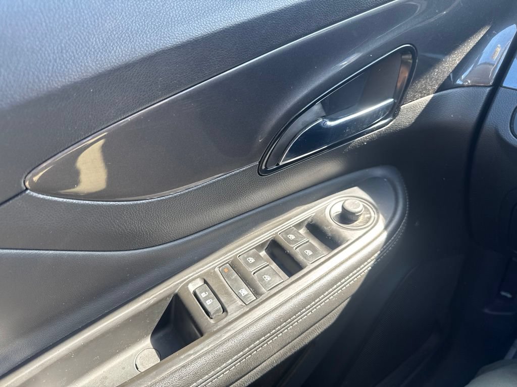 Used 2020 Buick Encore Preferred FWD image 25
