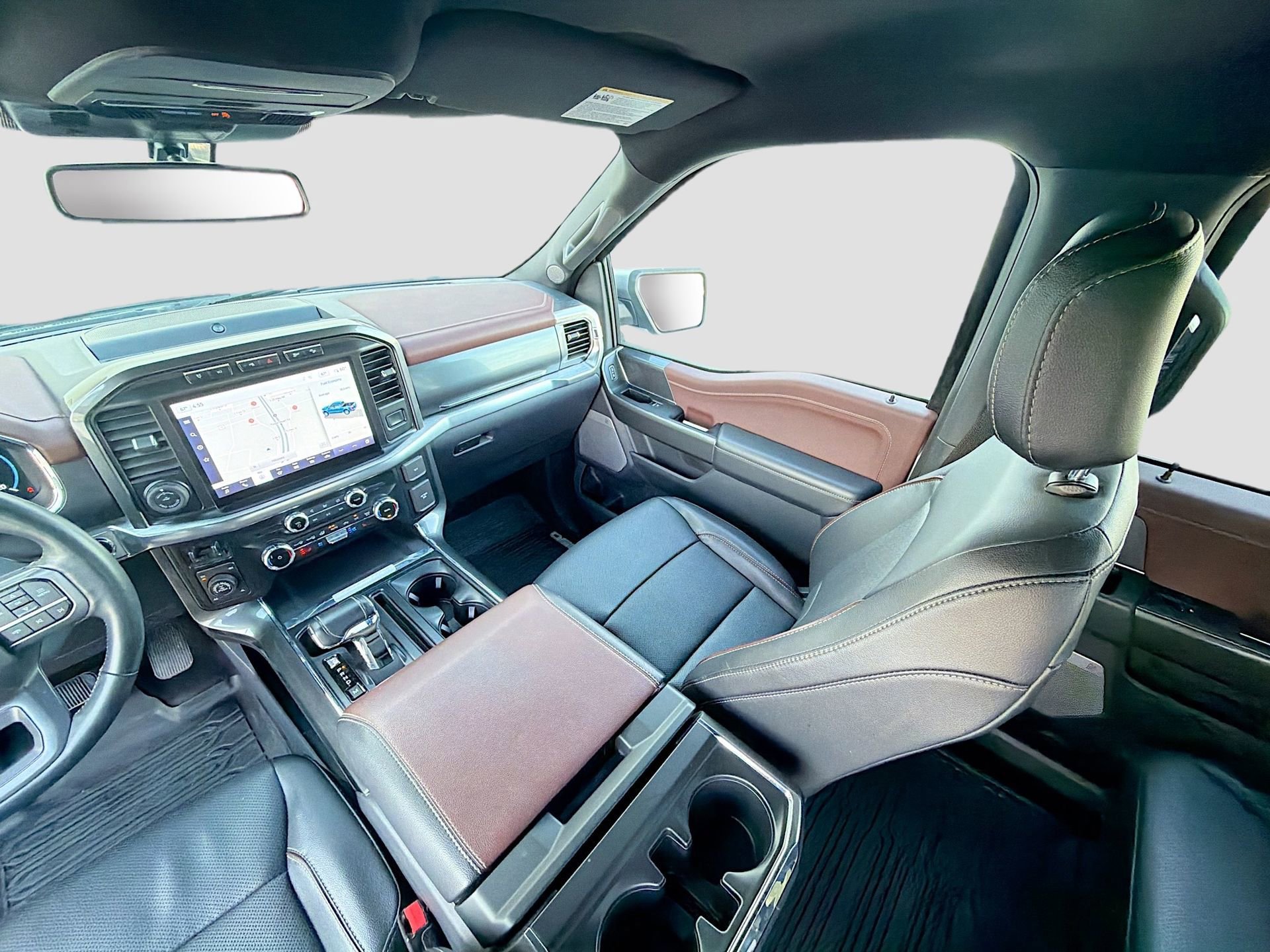 Certified 2023 Ford F150 Lariat w/ Equipment Group 502A High image 29