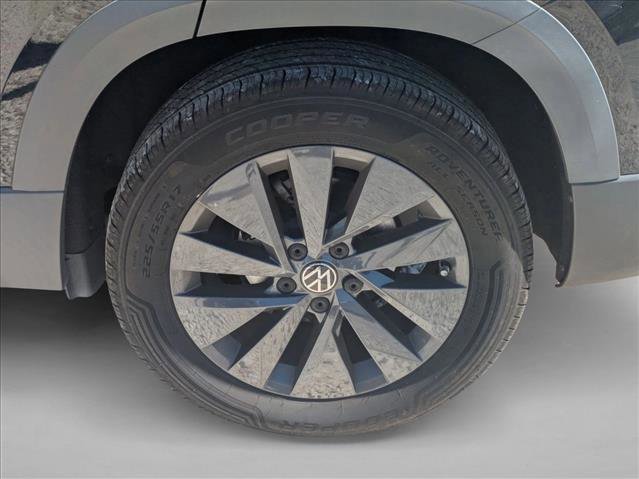 Used 2022 Volkswagen Taos S image 7