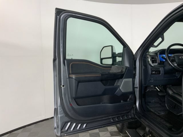 Certified 2024 Ford F350 Platinum w/ FX4 Off-Road Package AWD/4WD image 16