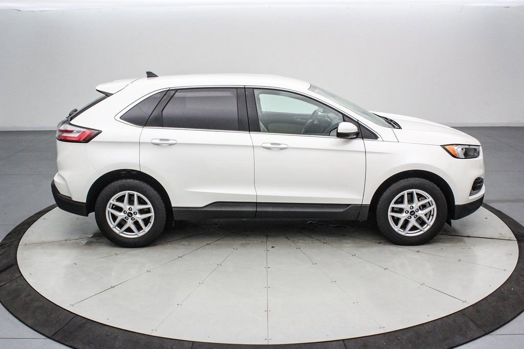 Certified 2023 Ford Edge SEL image 6