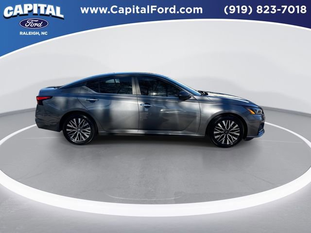 Used 2024 Nissan Altima 2.5 SV image 7
