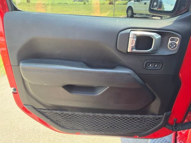 Used 2021 Jeep Wrangler Unlimited Sahara AWD/4WD image 22