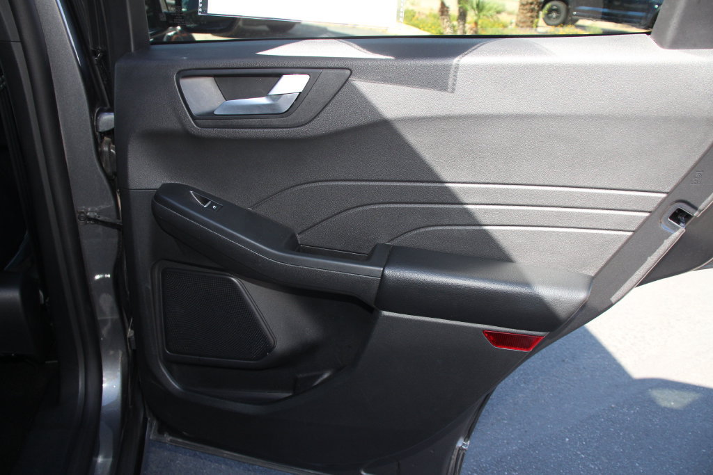 Certified 2025 Ford Escape ST-Line Select AWD/4WD image 26