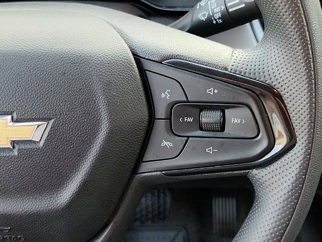 Used 2025 Chevrolet Trax LS w/ LS Convenience Package FWD image 15