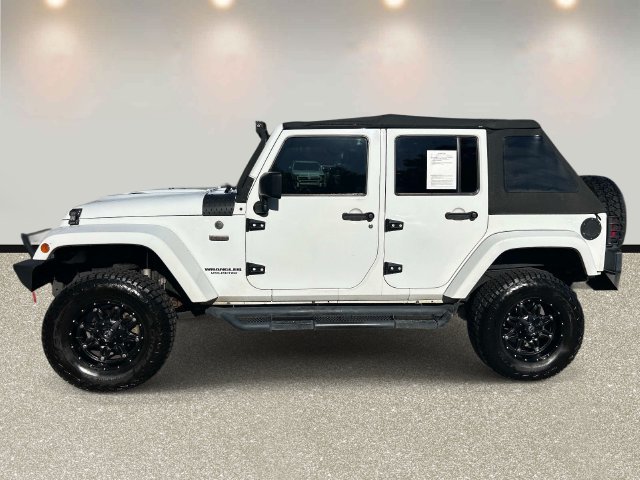 Used 2017 Jeep Wrangler Unlimited Sahara AWD/4WD image 8