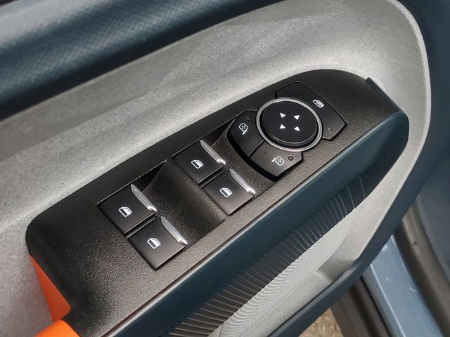 Certified 2024 Ford Maverick XLT w/ XLT Luxury Package image 9