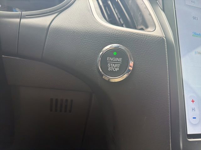 Certified 2023 Ford Edge SEL AWD/4WD image 38