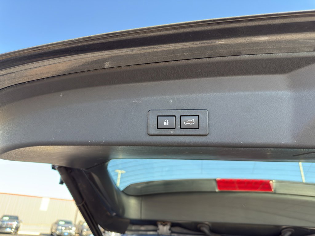 Used 2021 Subaru Ascent Limited w/ Technology Package image 16