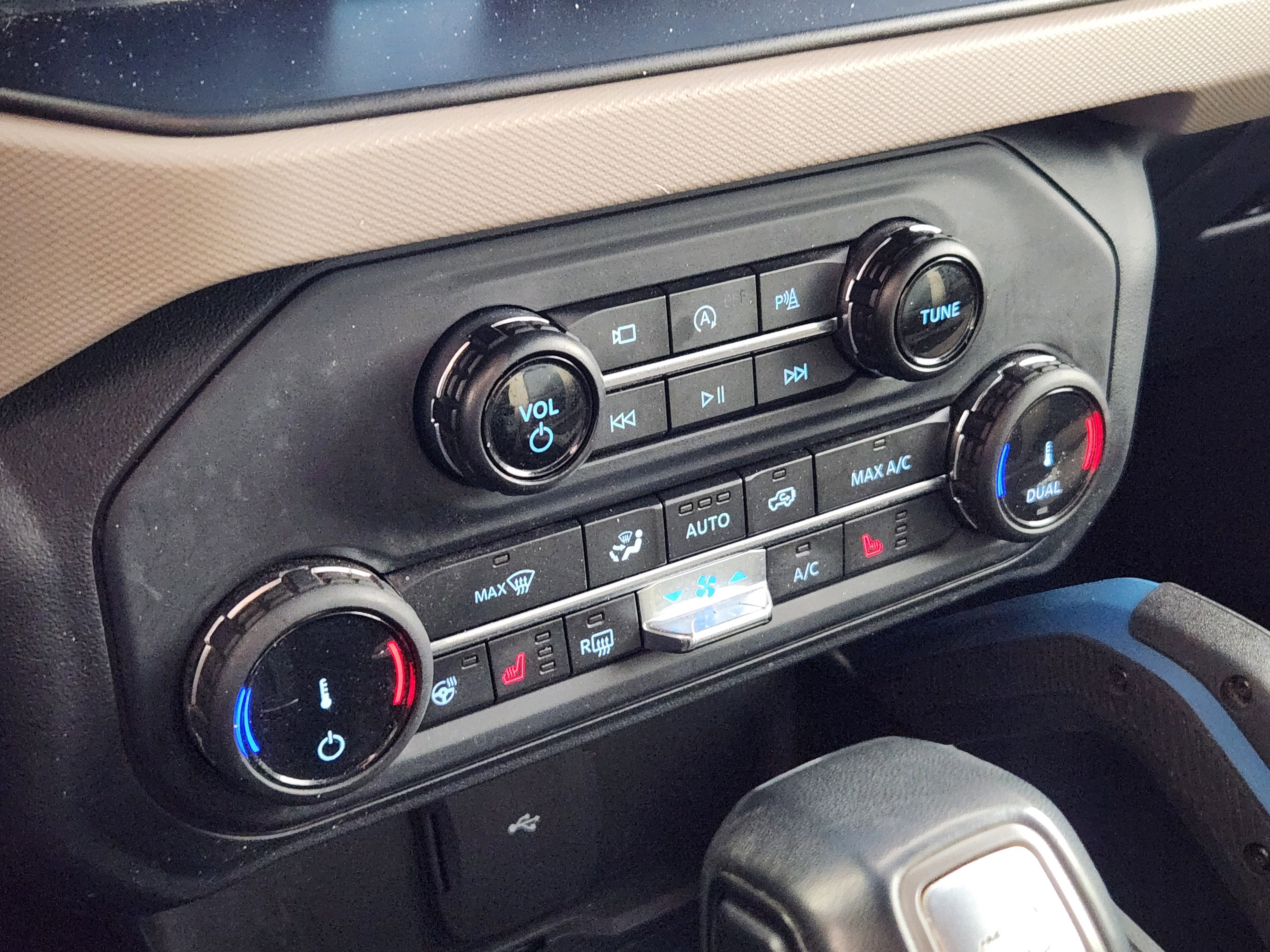 Certified 2022 Ford Bronco Wildtrak image 24