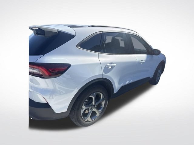 Certified 2025 Ford Escape ST-Line w/ Equipment Group 301A FWD image 6