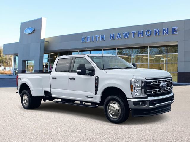 Certified 2025 Ford F350 XLT image 1