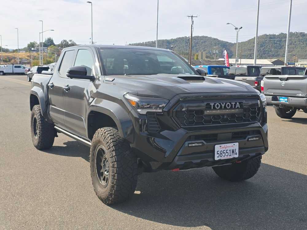Used 2025 Toyota Tacoma TRD Pro AWD/4WD image 11